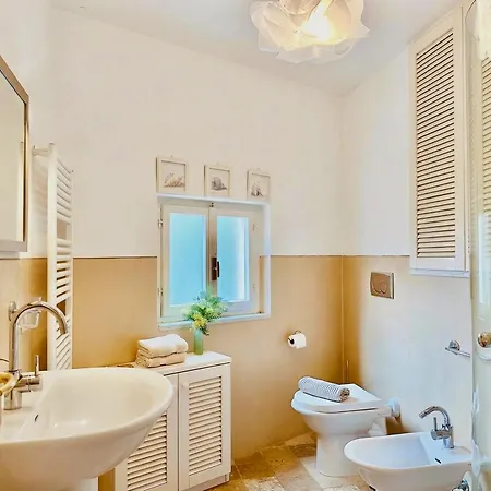 Aria Di Collina - Isola D'elba 阿祖罗港